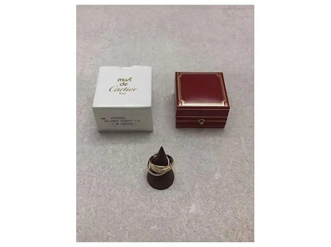 Anillo de cartier Dorado 