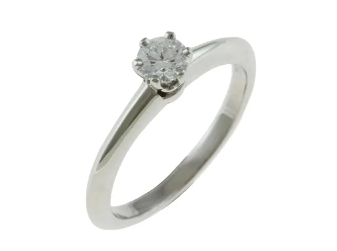 Anillo de compromiso solitario Tiffany & Co. 