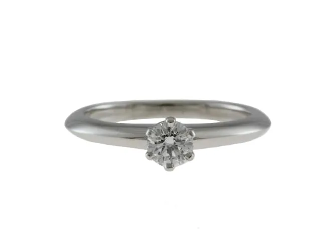 Anillo de compromiso solitario Tiffany & Co. 