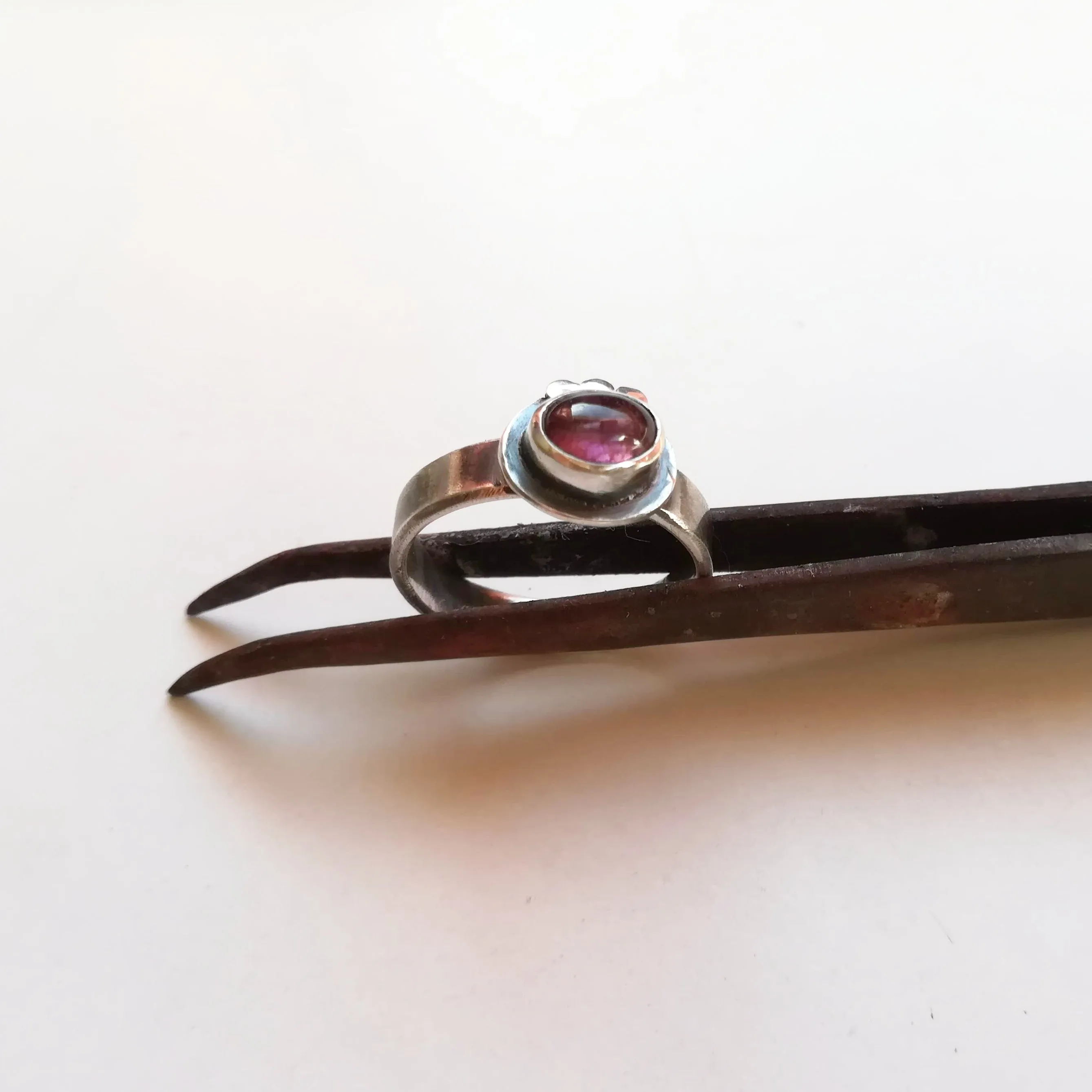 Anillo de Turmalina y  Plata de Ley | Hecho a Mano Talla 15 (7 1/2US)