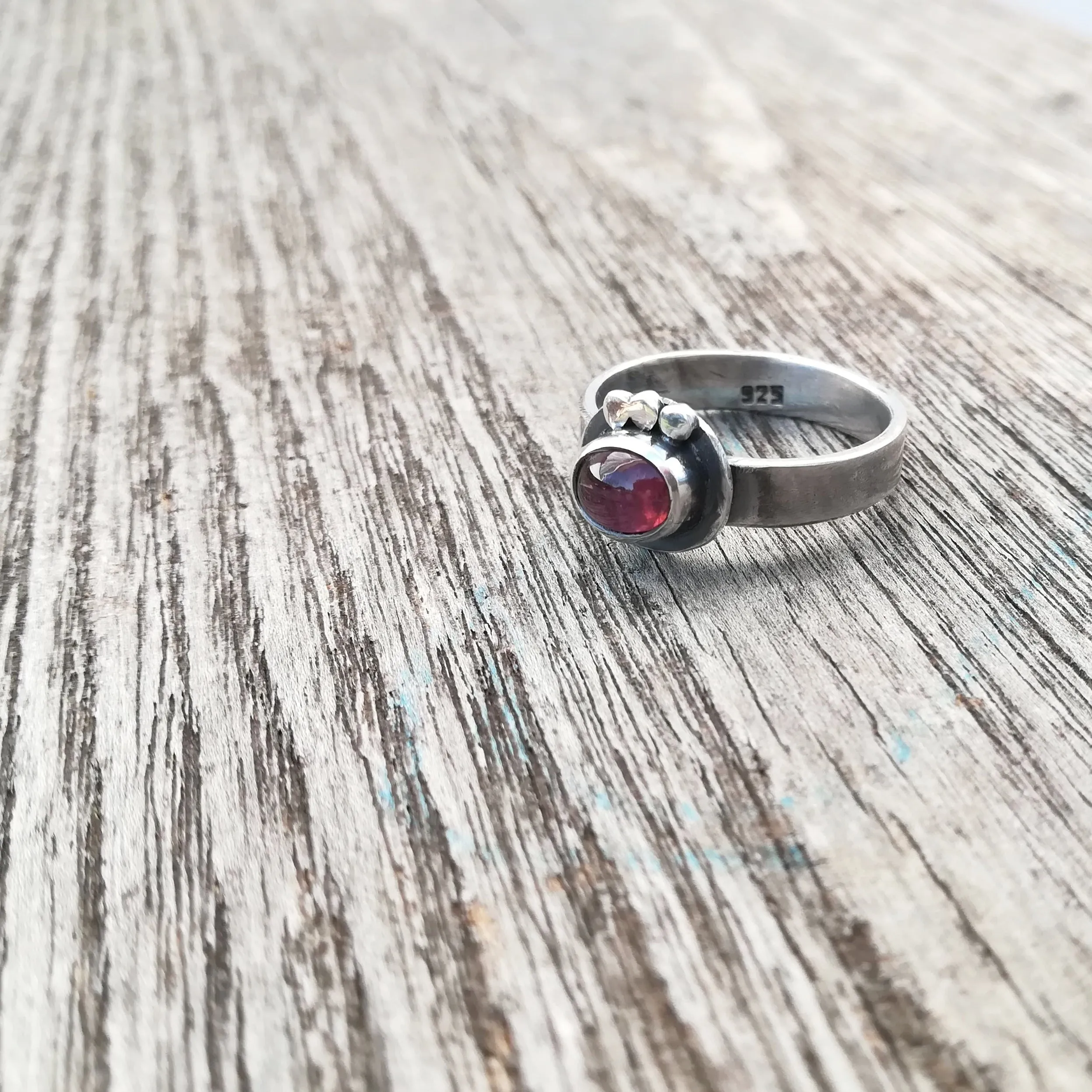 Anillo de Turmalina y  Plata de Ley | Hecho a Mano Talla 15 (7 1/2US)