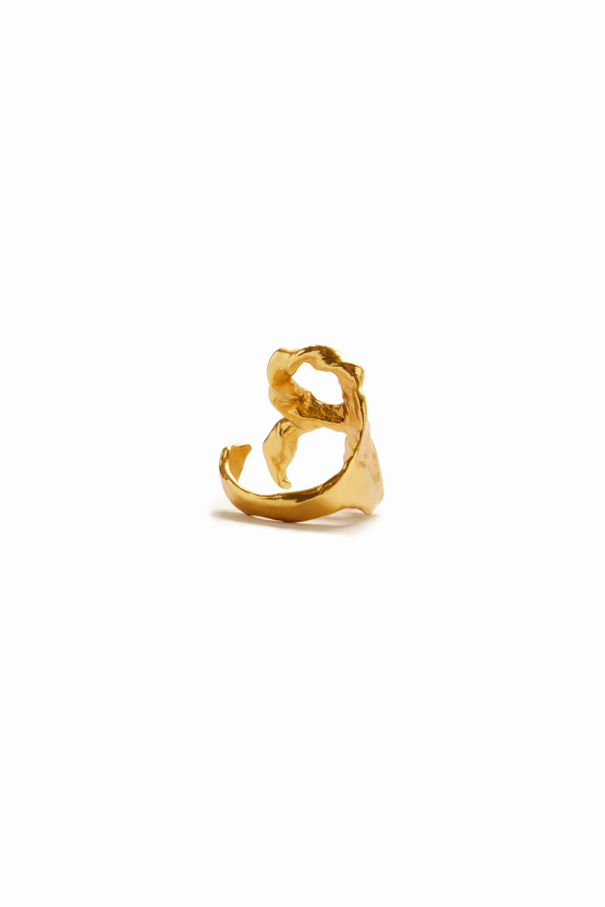 Anillo letra R baño oro Zalio