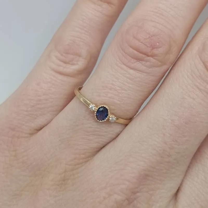 Anillo oro 18k fino piedra azul