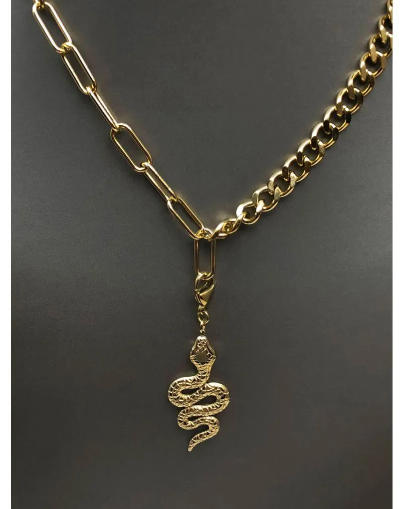 CADENAS MUJER CON COLAGANTE DE SERPIENTE, ONLINE