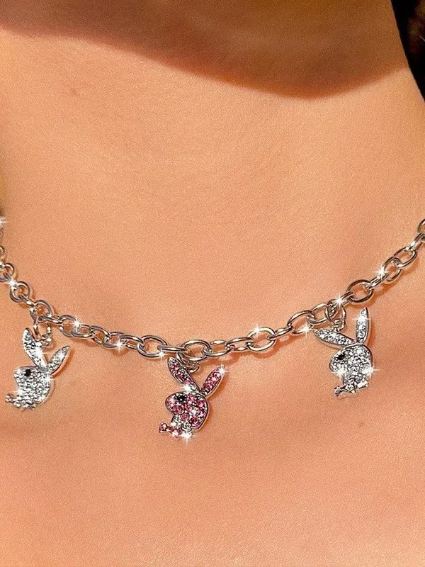 Collar con colgante de conejo de diamantes de imitación