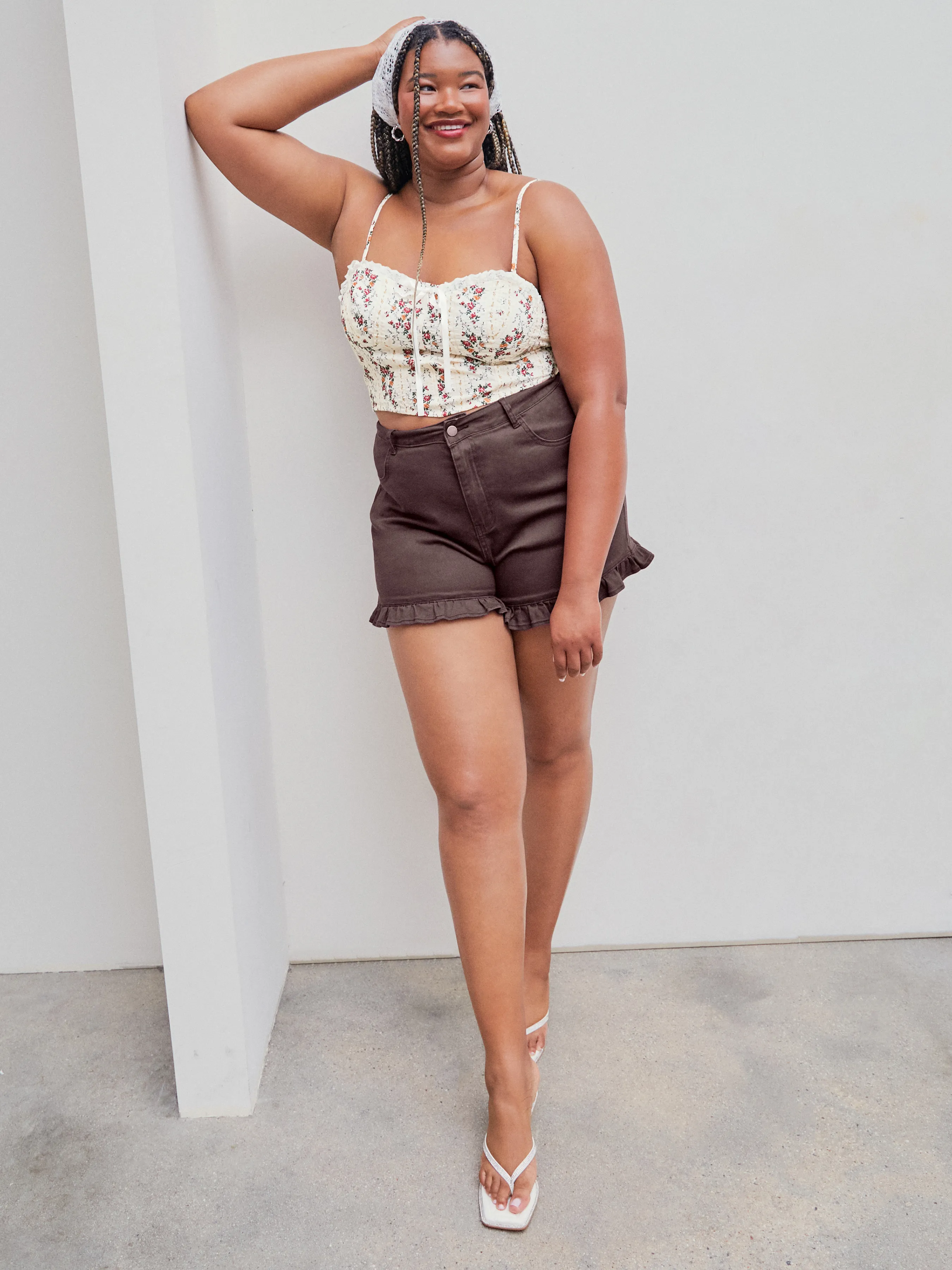 Floral Top de Tirantes con Encaje Anudado Curvy