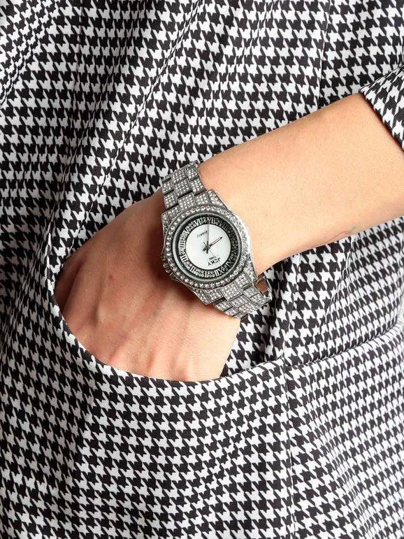 Jcky Reloj de pulsera con correa de acero y diamantes de imitación.