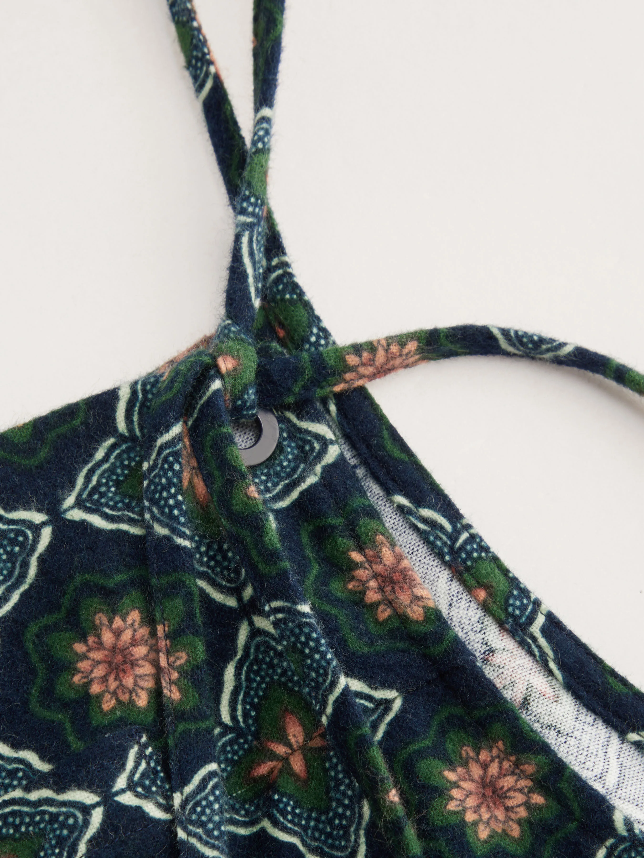 Mono con Bolsillo y Escote Cuadrado Floral