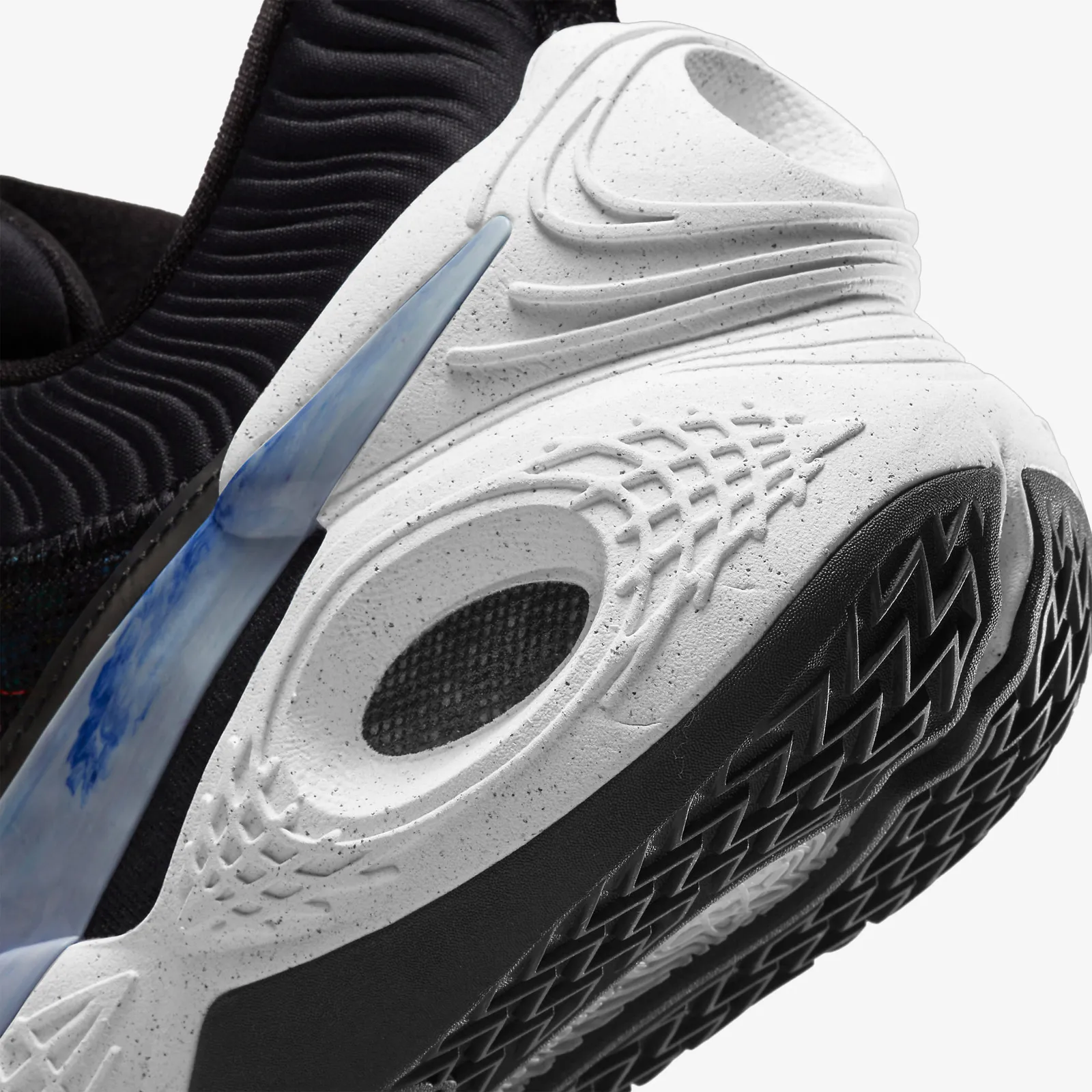 Nike Cosmic Unity 1 