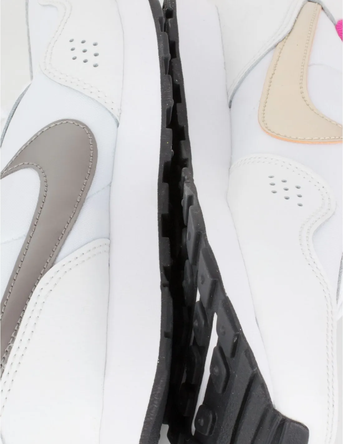 NIKE MD Valiant Blancas
