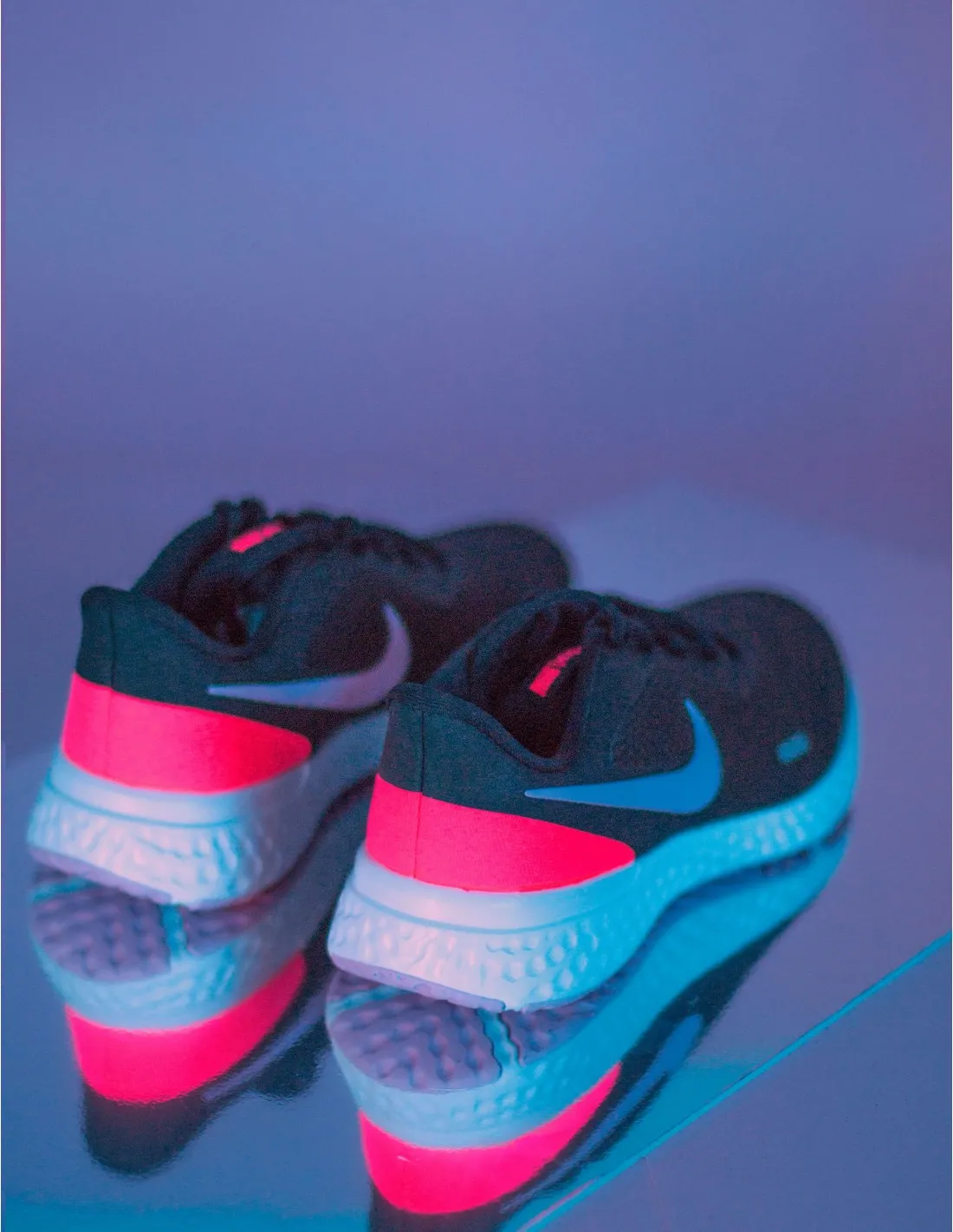 NIKE Revolution 5 Negras y Rosa