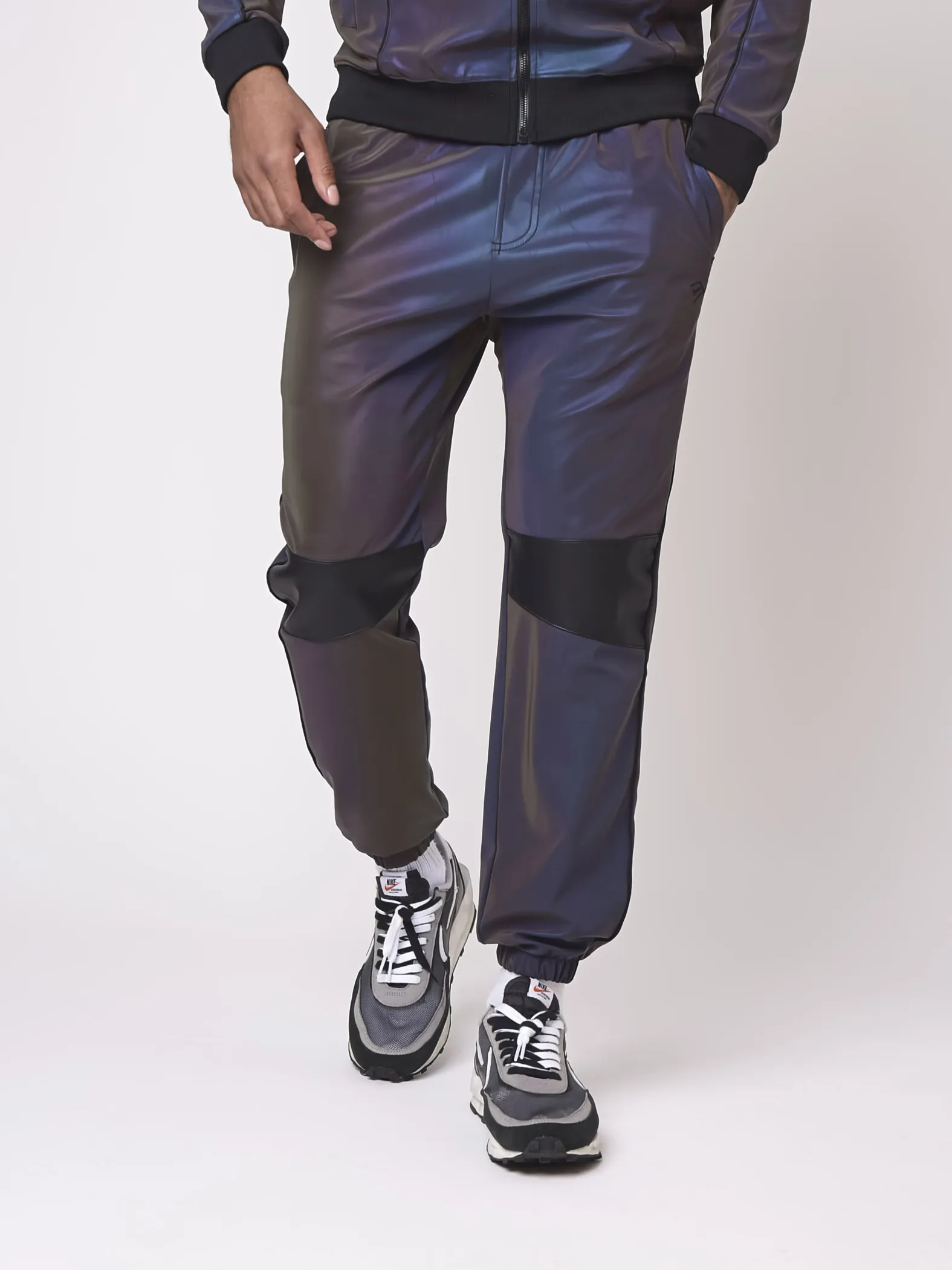 Pantalón con canesú reflectante