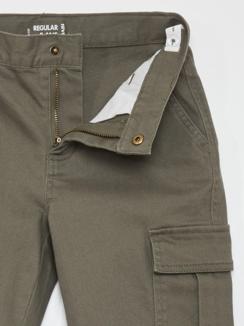 PANTALóN SLIMFIT CON BOLSILLOS  KAKI