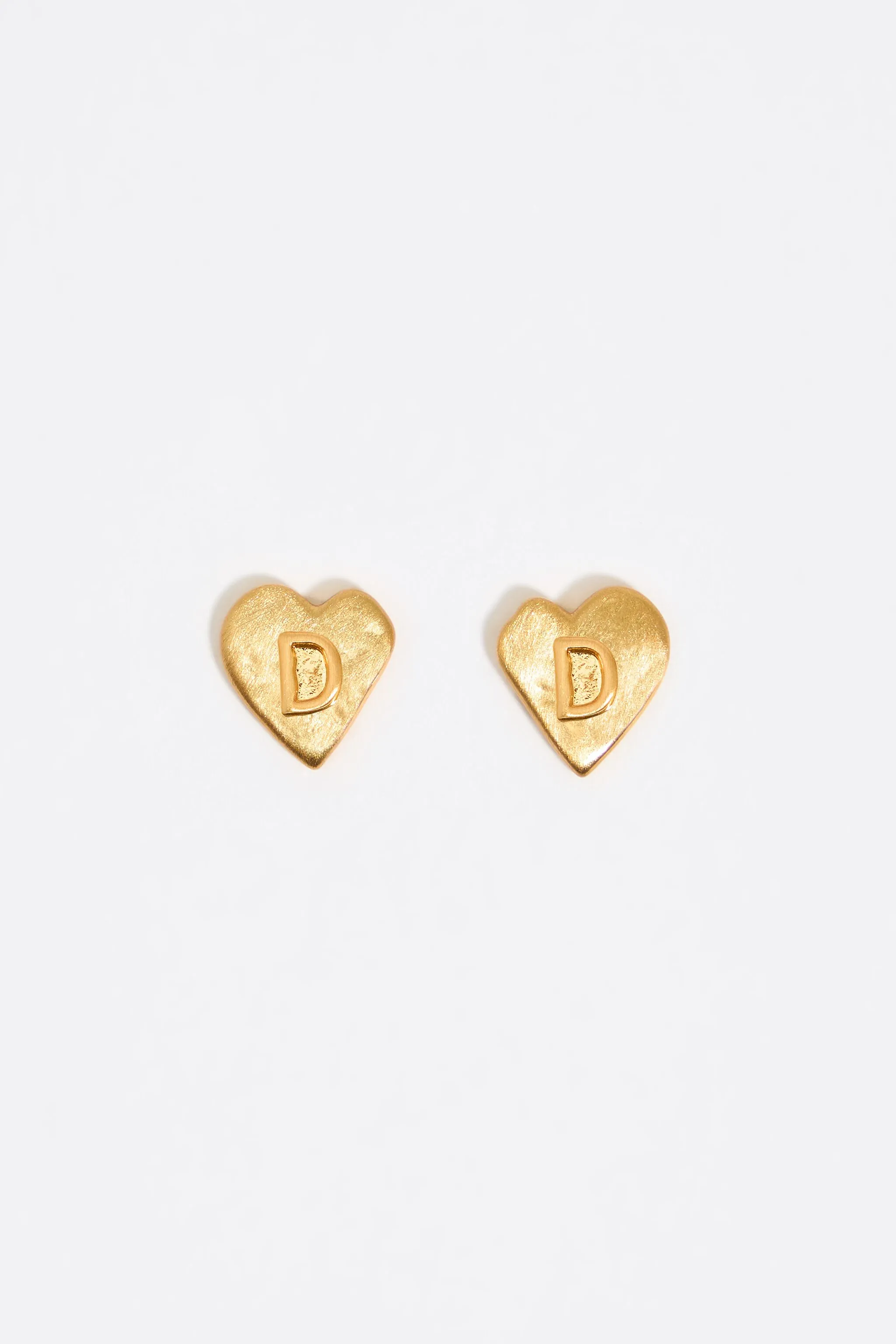 Pendientes letra D corazón dorado