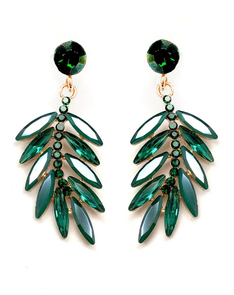 PENDIENTES VERDES CON LOS QUE COMPLETAR TU LOOK DE INVITADA
