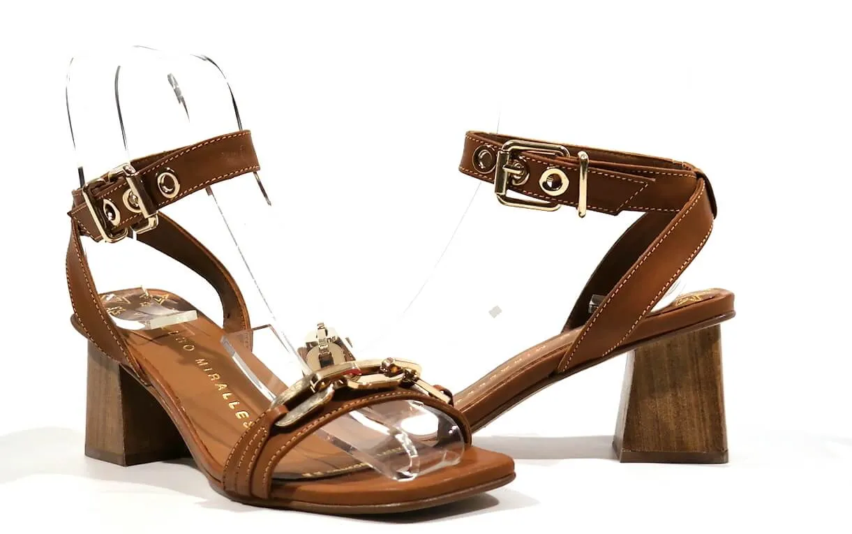 Sandalias Lille con adorno de cadena y pulsera al tobillo