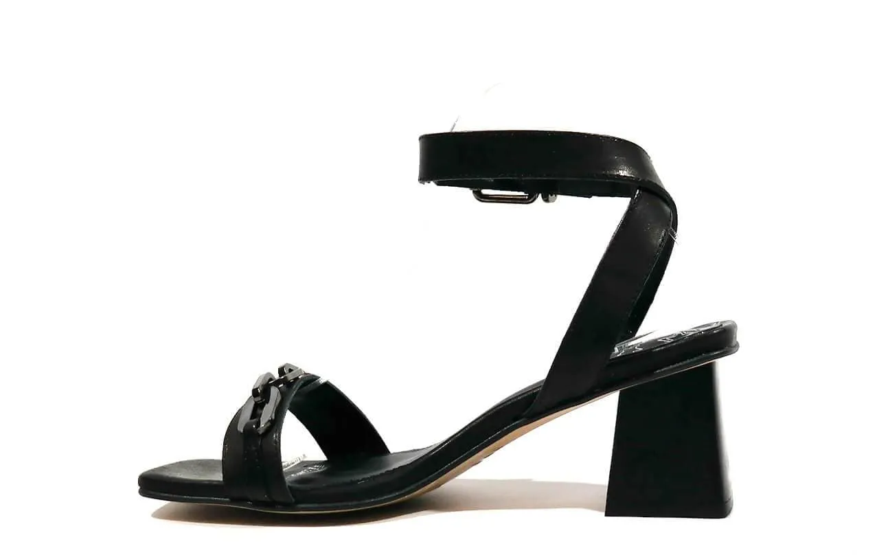 Sandalias Lille con adorno de cadena y pulsera al tobillo