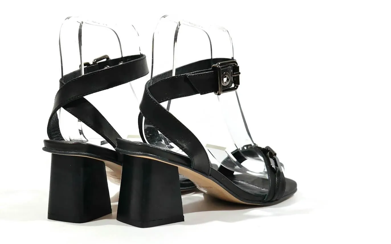 Sandalias Lille con adorno de cadena y pulsera al tobillo