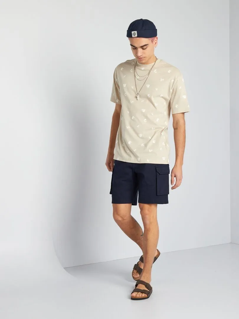 SHORT CHINO CON BOLSILLOS EN LOS LATERALES  AZUL