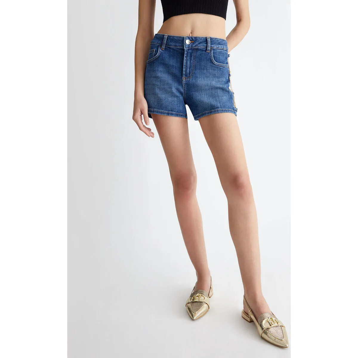 Shorts vaqueros con cadenas