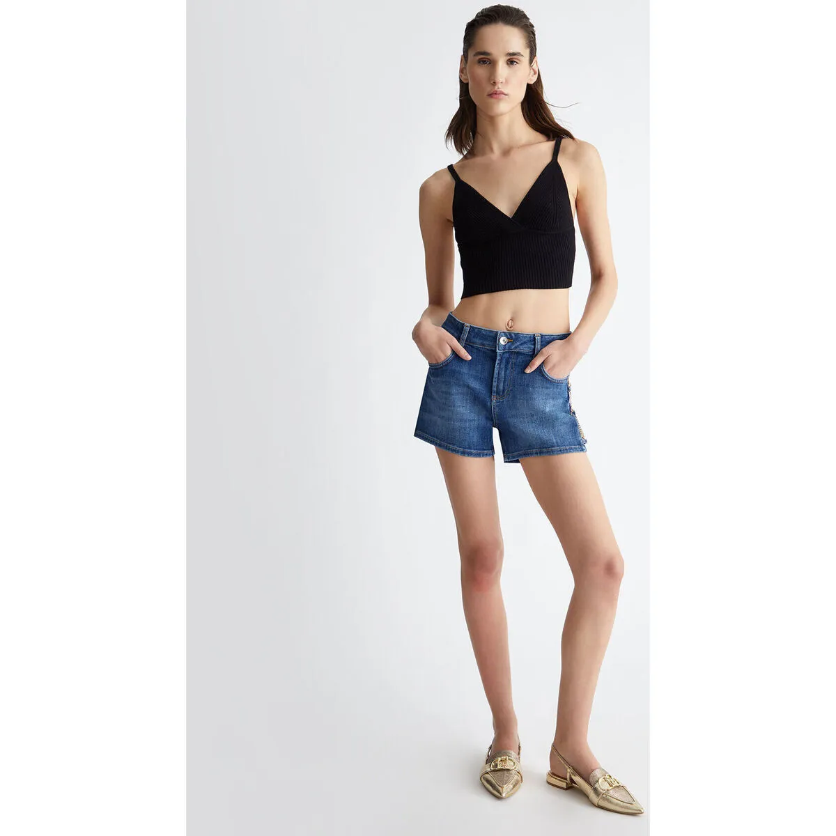 Shorts vaqueros con cadenas