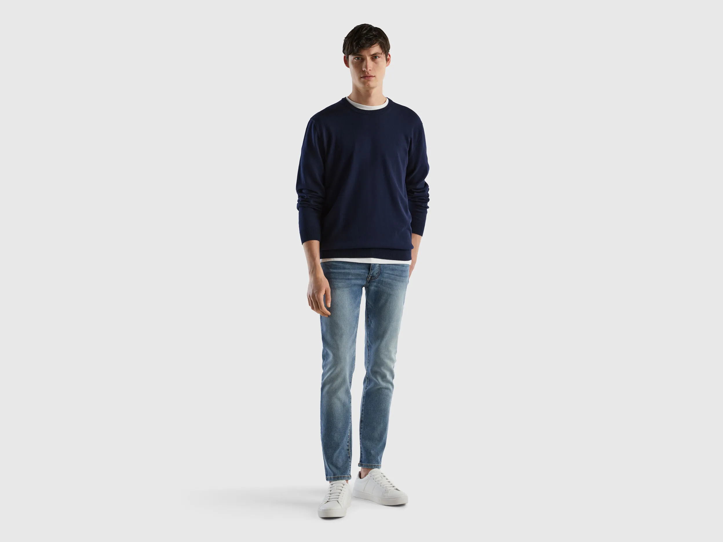 Vaqueros slim fit con cinco bolsillos